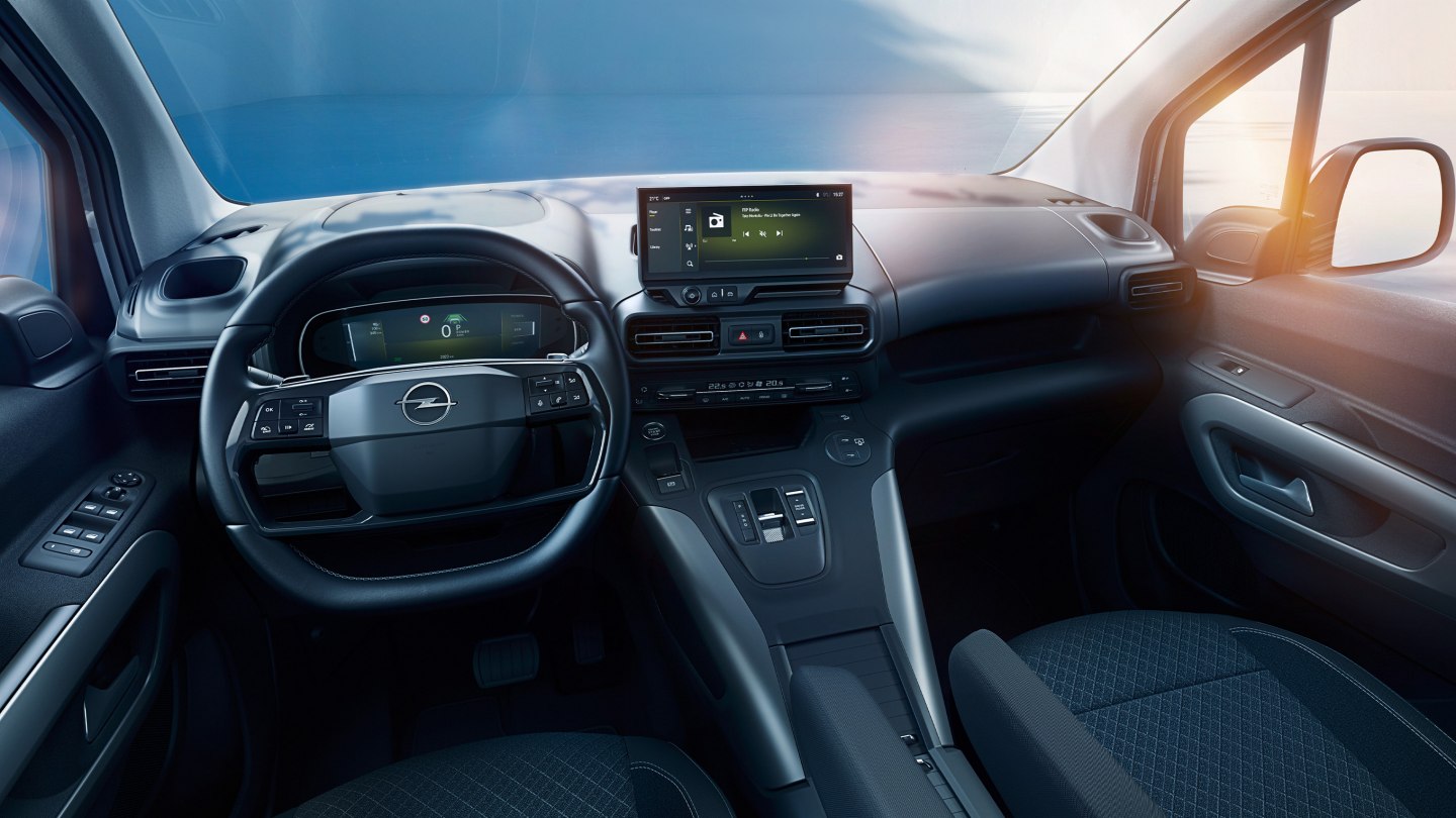 Opel Corsa Benzinli İç Mekan